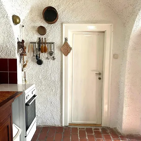 Tulipanos Lada Vendeghaz *