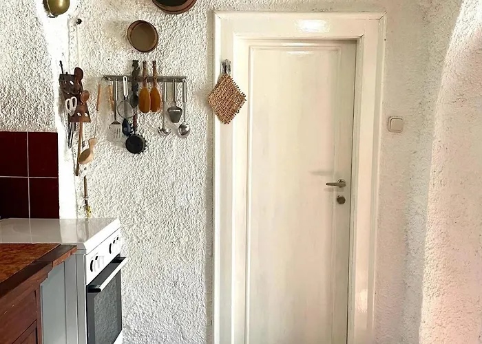 Tulipanos Lada Vendeghaz *