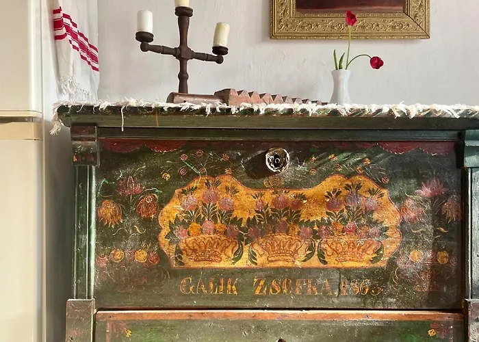 Tulipanos Lada Vendeghaz בית נופש *