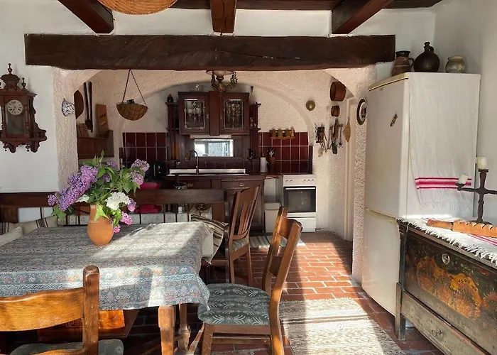 Tulipanos Lada Vendeghaz 펜션 *